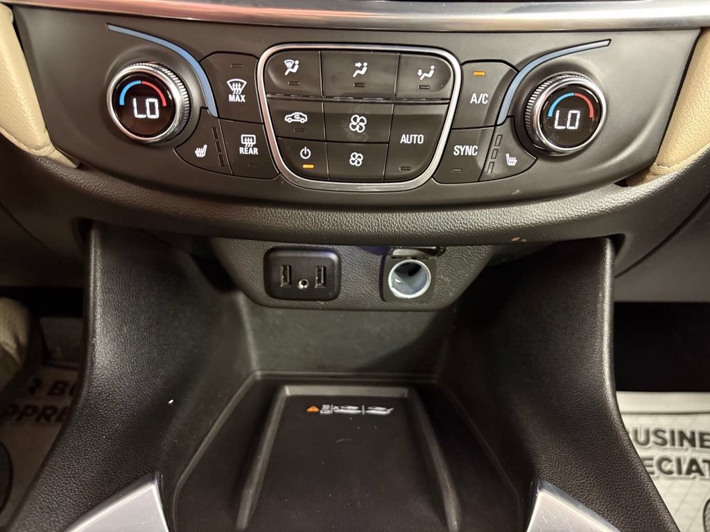 Used 2022 Chevrolet Traverse LT AWD/4WD image 29