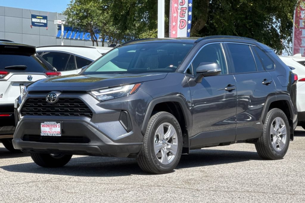 Certified 2025 Toyota RAV4 XLE AWD/4WD image 7