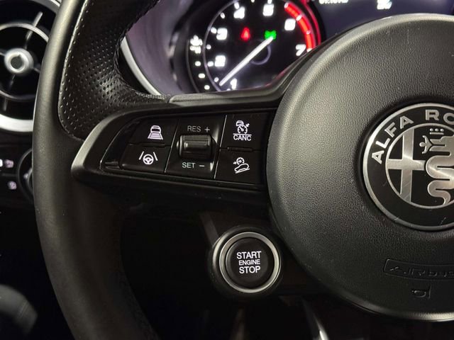 Used 2022 Alfa Romeo Stelvio Ti image 17