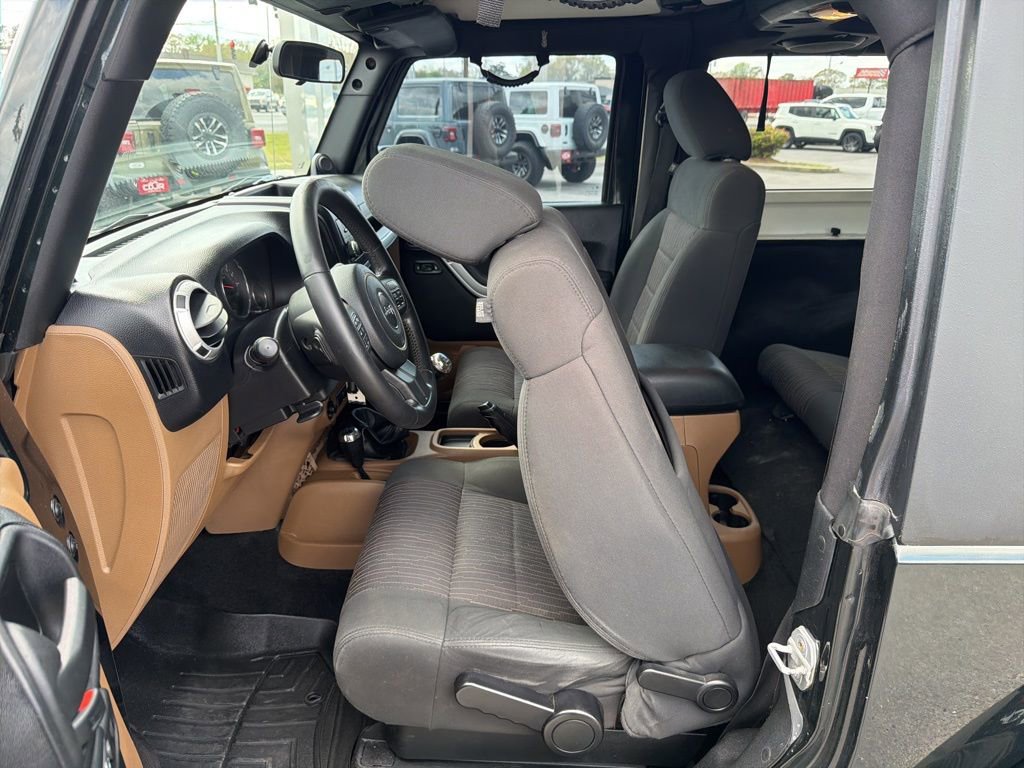 Used 2012 Jeep Wrangler Sahara w/ Connectivity Group image 26