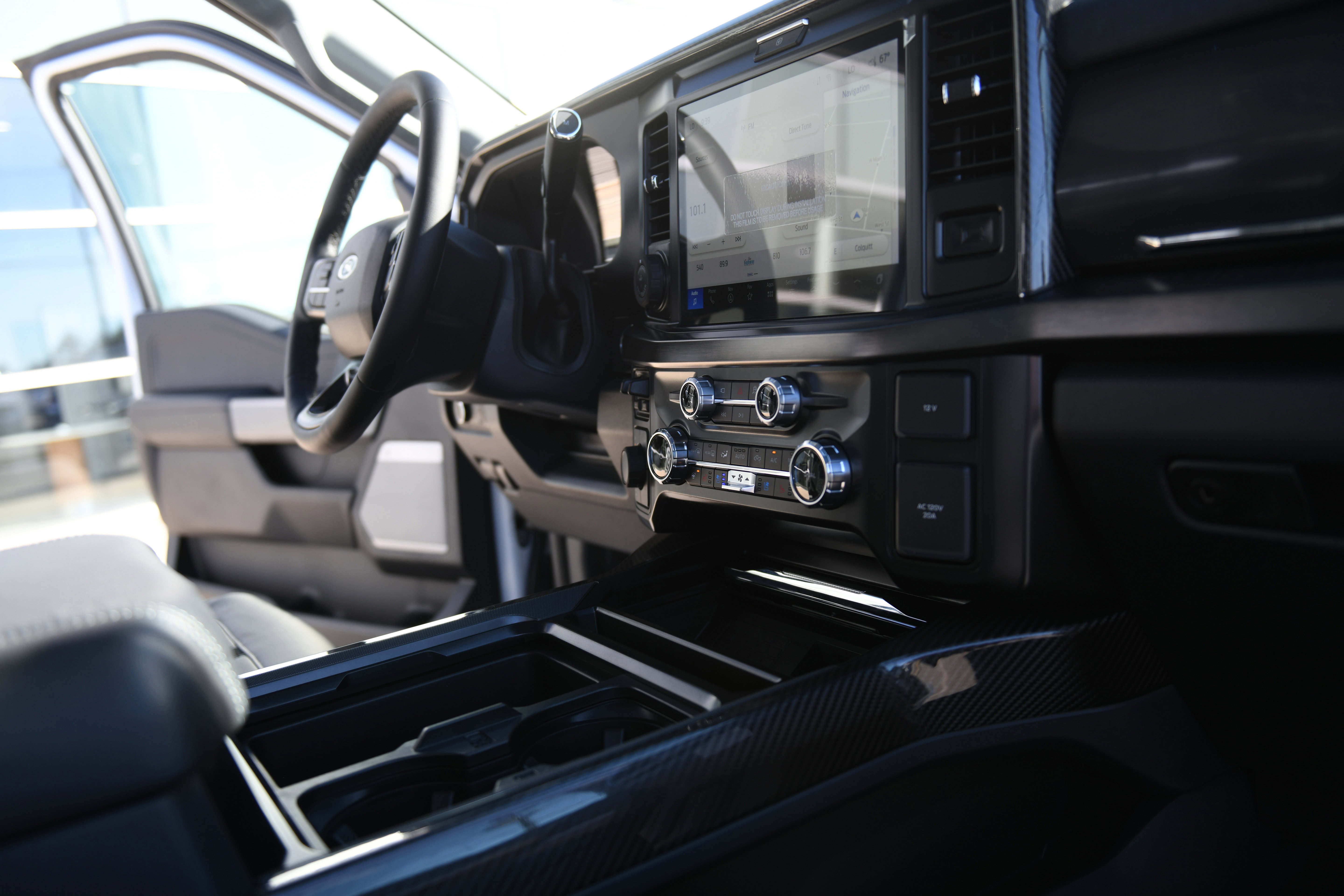 New 2026 Ford F250 Lariat w/ Black Appearance Package image 30