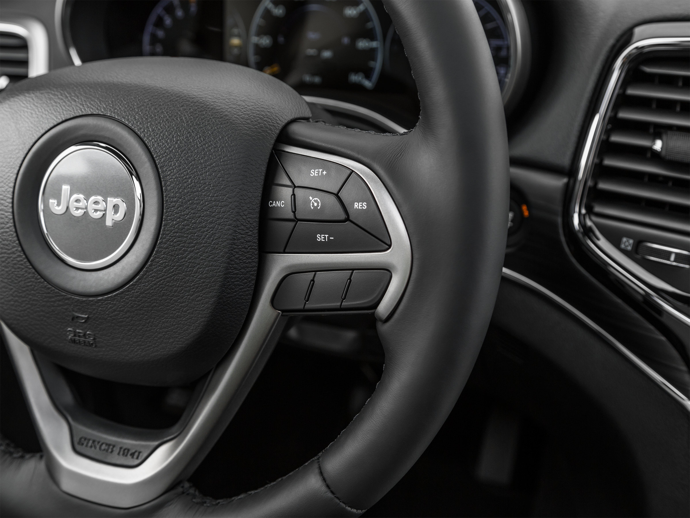 Used 2020 Jeep Grand Cherokee Limited w/ Luxury Group II AWD/4WD image 65