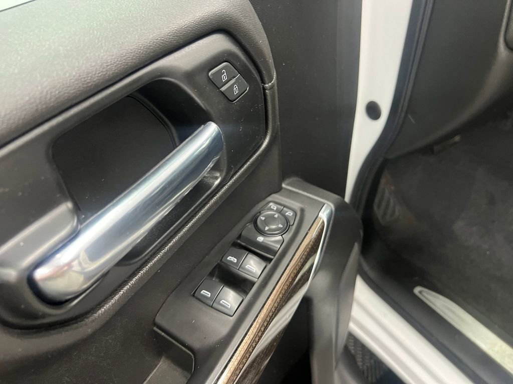 Used 2020 Chevrolet Silverado 1500 LT w/ All-Star Edition image 11