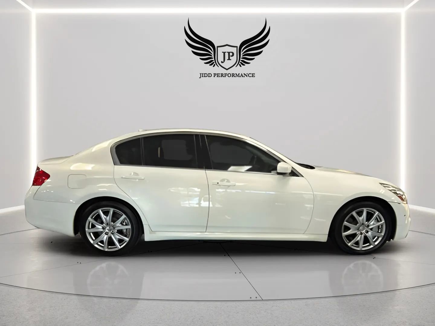 Used 2011 INFINITI G37 Journey w/ Sport Pkg - RWD image 8