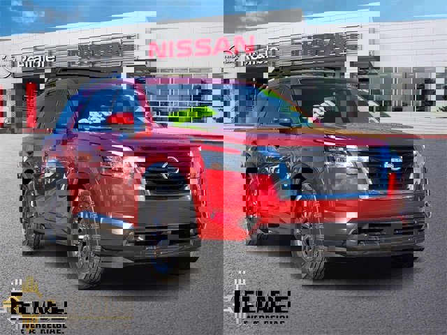 Used 2022 Nissan Pathfinder SV w/ SV Premium Package