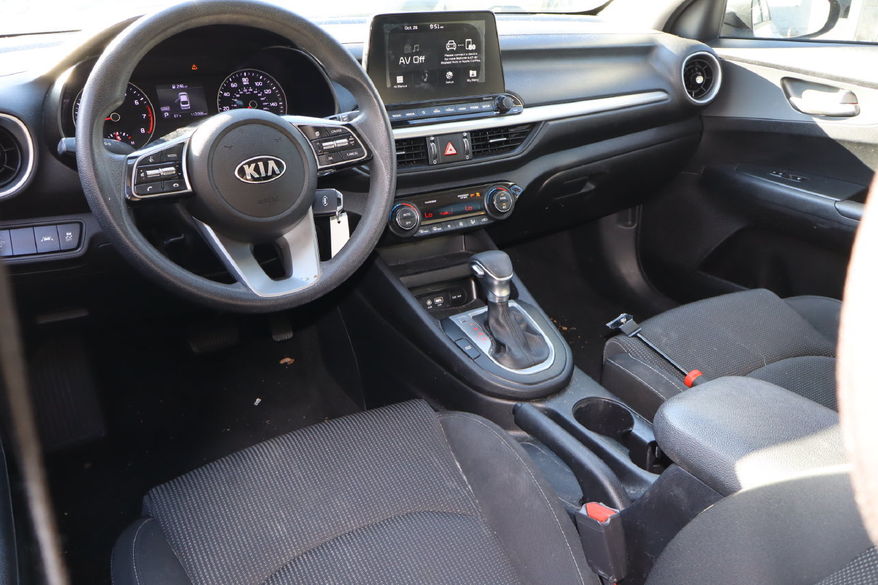 Used 2019 Kia Forte LXS FWD image 4
