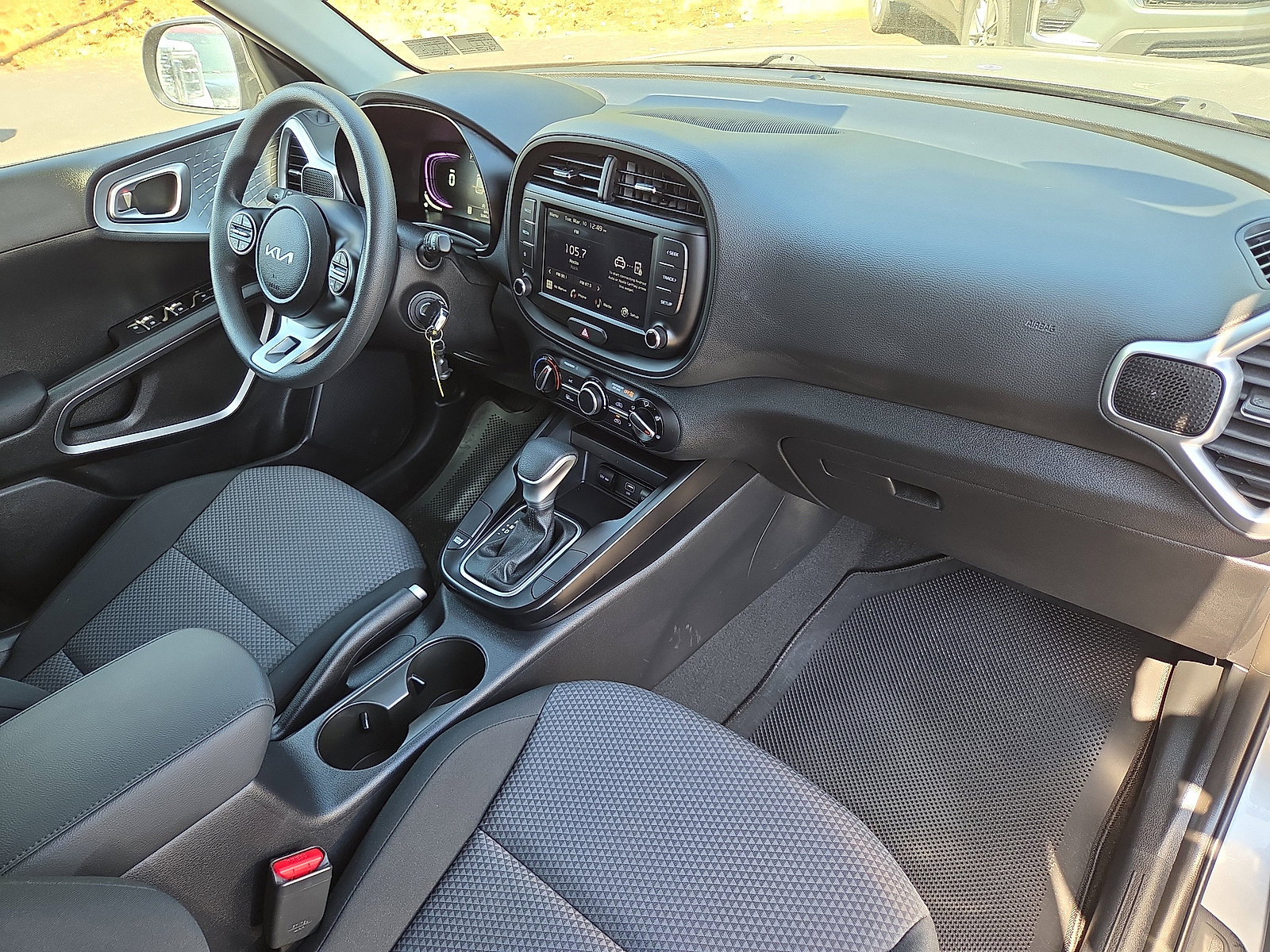 Used 2025 Kia Soul image 18