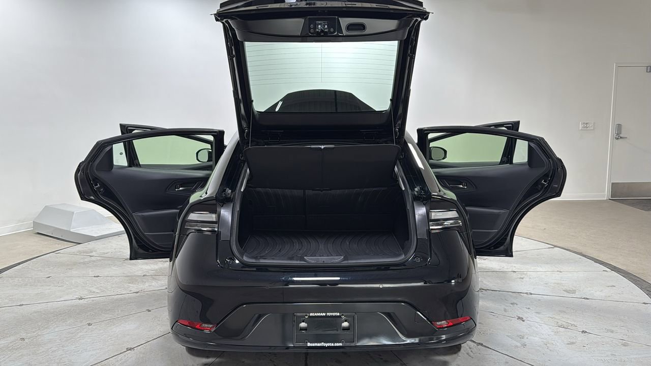 Used 2025 Toyota Prius XSE image 16