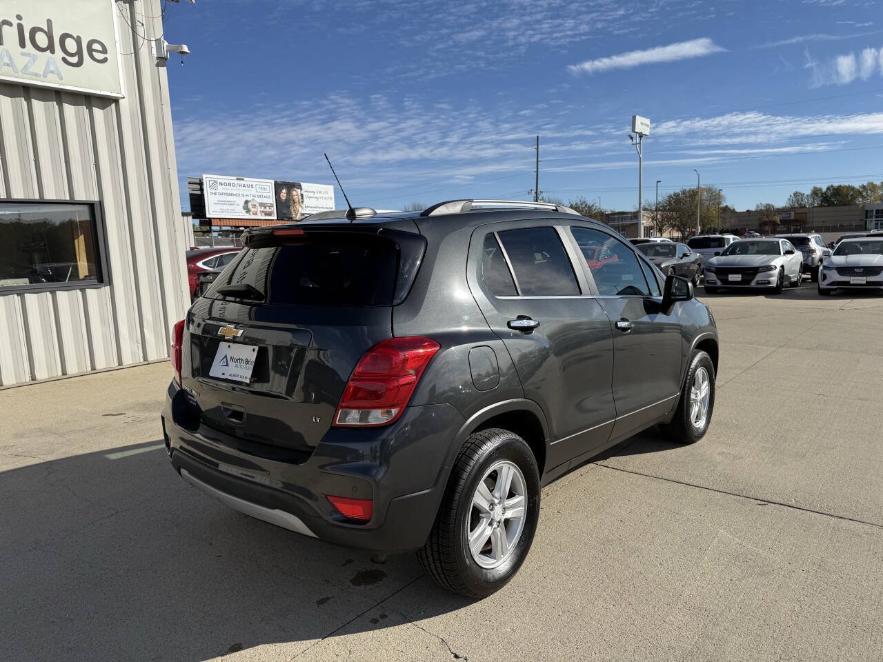 Used 2017 Chevrolet Trax LT w/ Driver Confidence Package AWD/4WD image 4