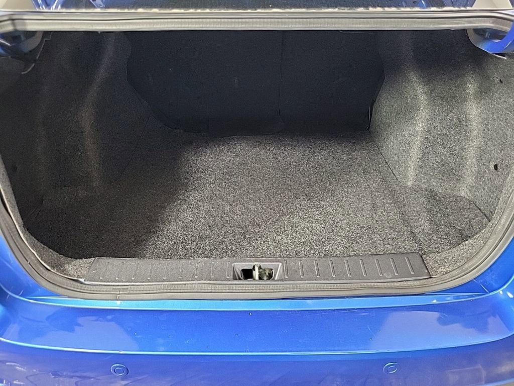 Used 2024 Nissan Versa SR image 8