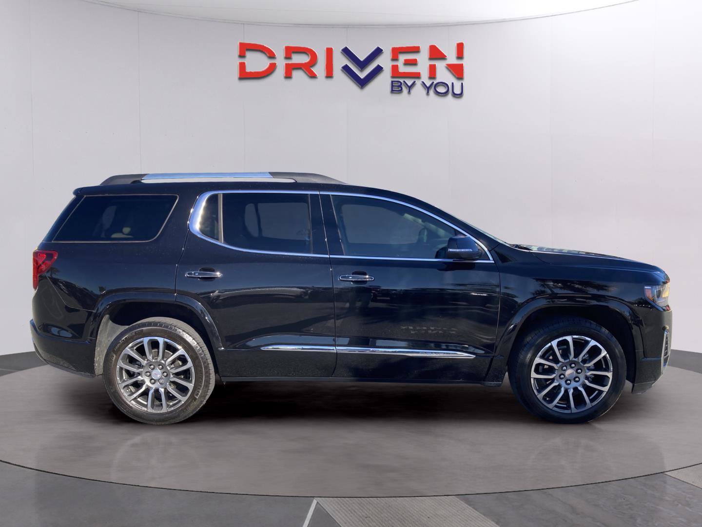 Used 2023 GMC Acadia Denali w/ Denali Ultimate Package image 7