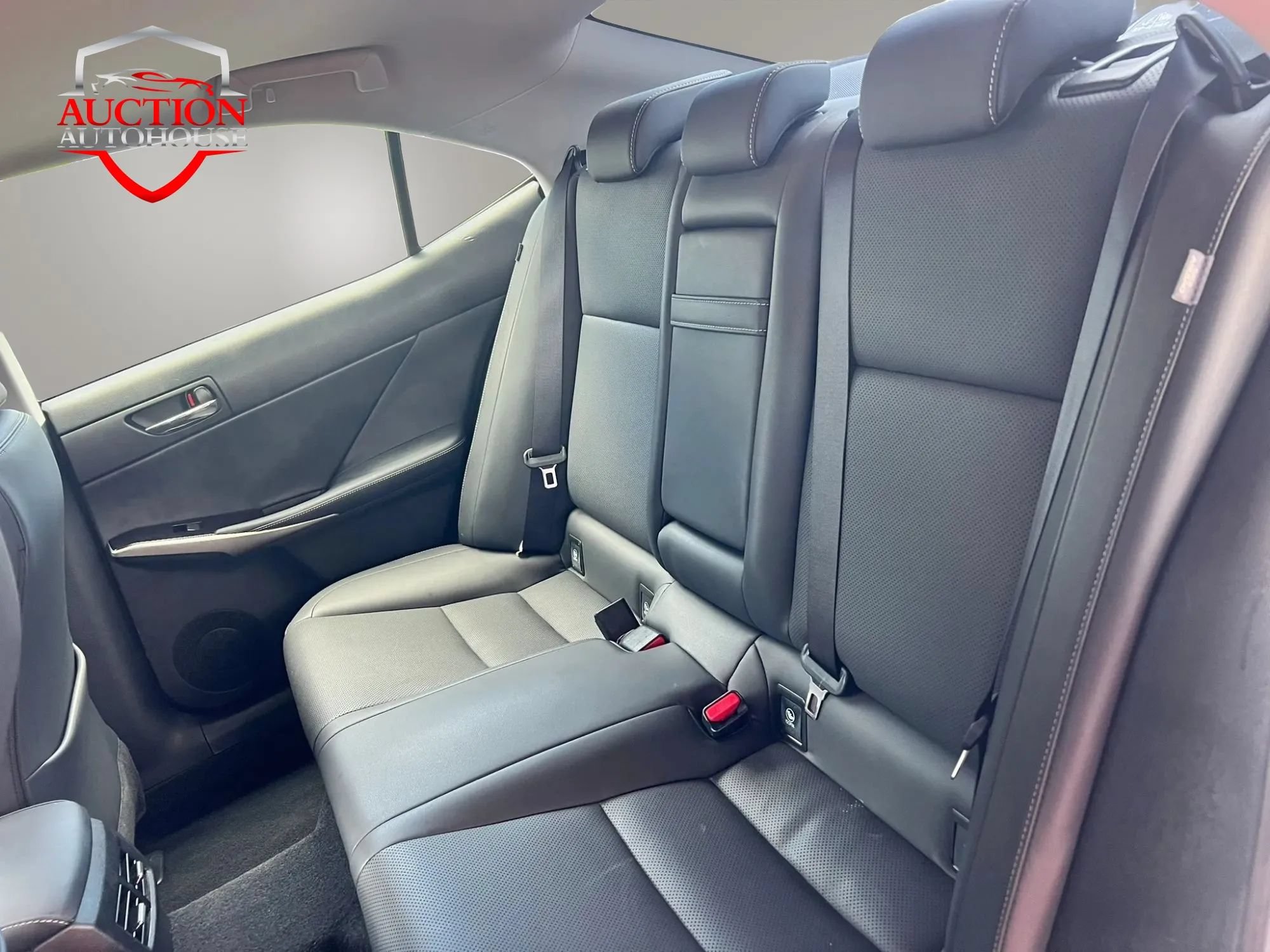 Used 2016 Lexus IS 200t RWD image 21