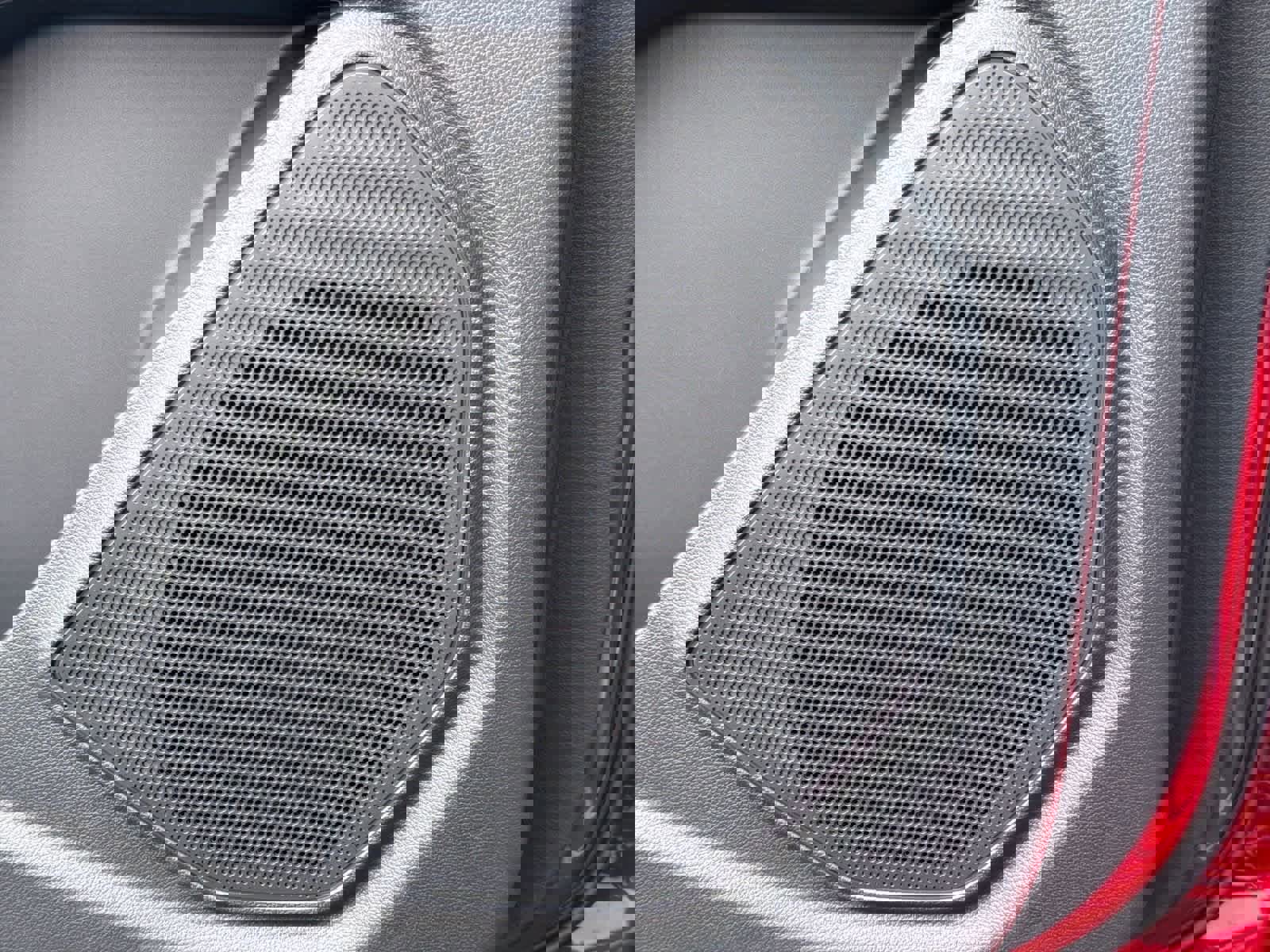 New 2026 Ford Explorer ST-Line w/ ST-Line Street Pack image 33