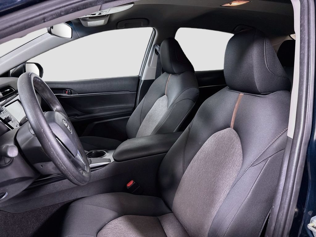 Used 2020 Toyota Camry LE FWD image 20