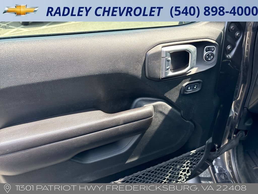 Used 2021 Jeep Gladiator Sport AWD/4WD image 5