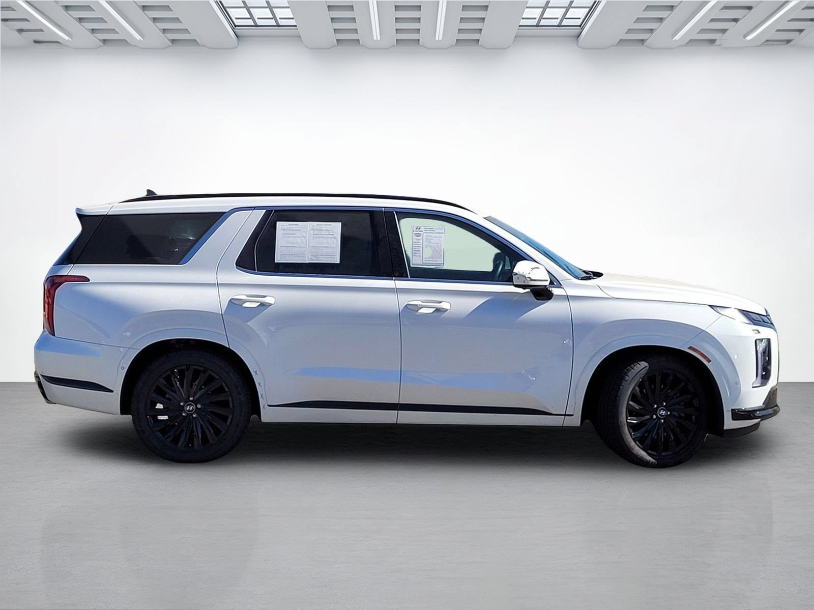 Certified 2024 Hyundai Palisade Calligraphy AWD/4WD image 11