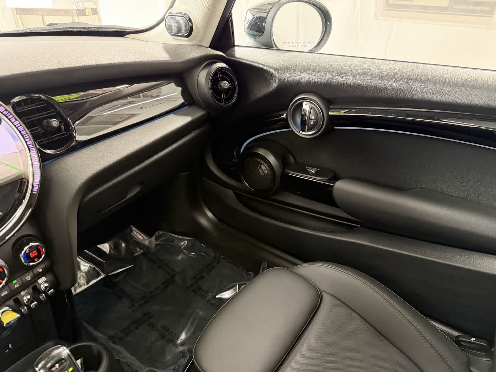 Used 2024 MINI Cooper SE FWD image 24