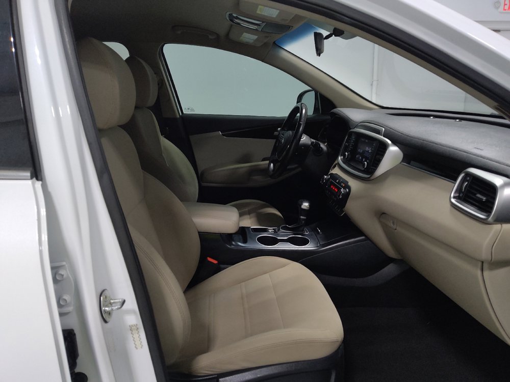 Used 2020 Kia Sorento S FWD image 21