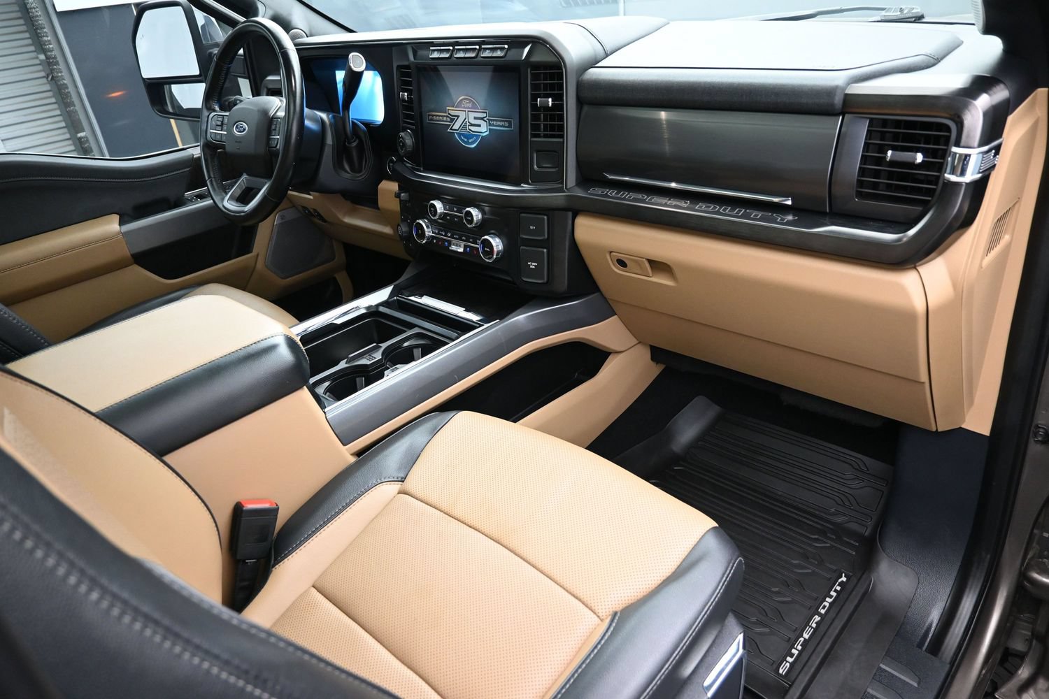 Used 2023 Ford F250 Lariat w/ Lariat Ultimate Package AWD/4WD image 41