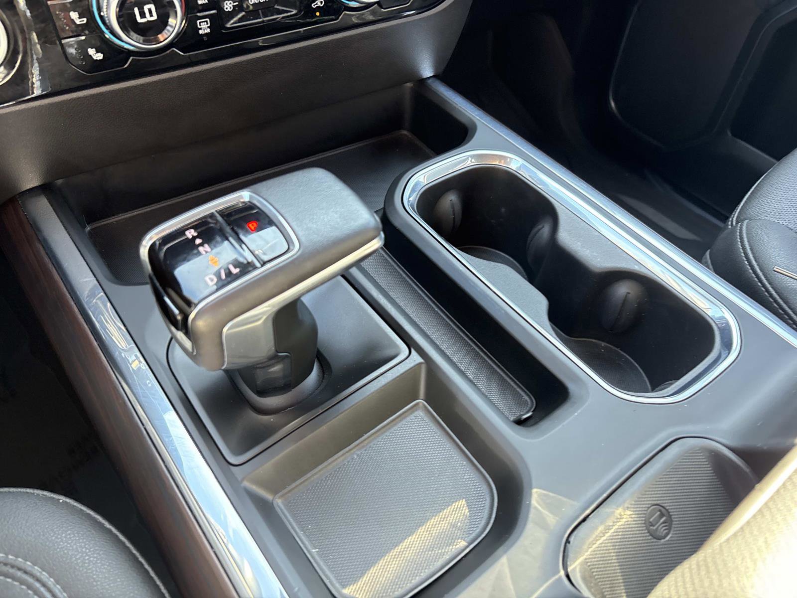 Certified 2022 GMC Sierra 1500 SLT w/ SLT Convenience Package image 24