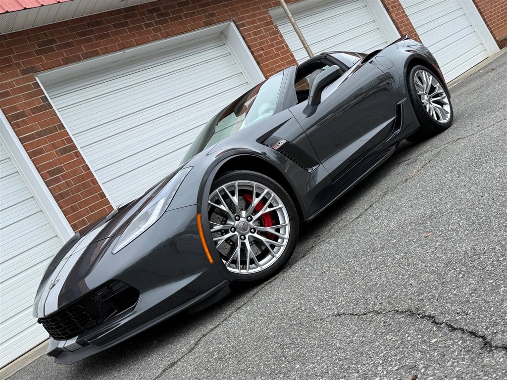 Used 2018 Chevrolet Corvette Z06 RWD image 8