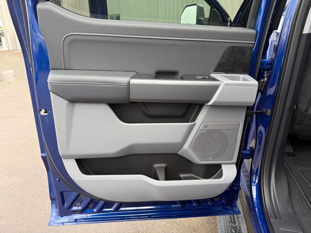 New 2026 Ford F250 XLT w/ XLT Premium Package image 11