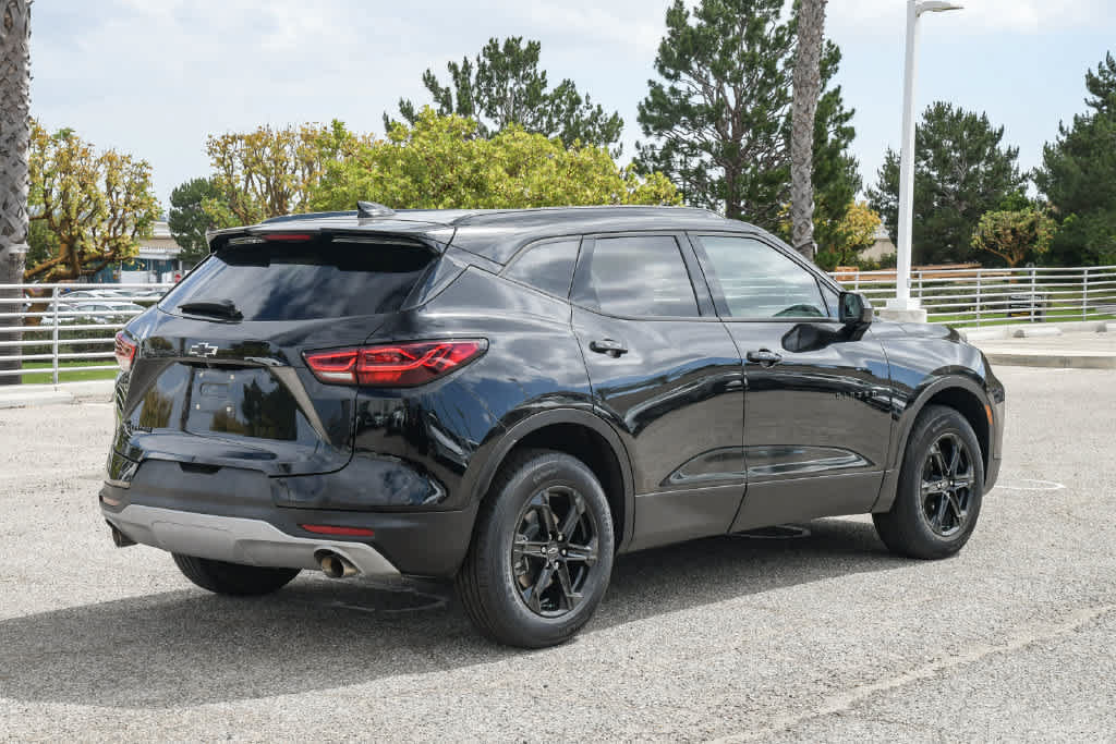 Used 2023 Chevrolet Blazer LT w/ Convenience Package FWD image 10