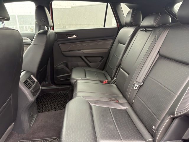 Used 2022 Volkswagen Atlas Cross Sport SE image 33