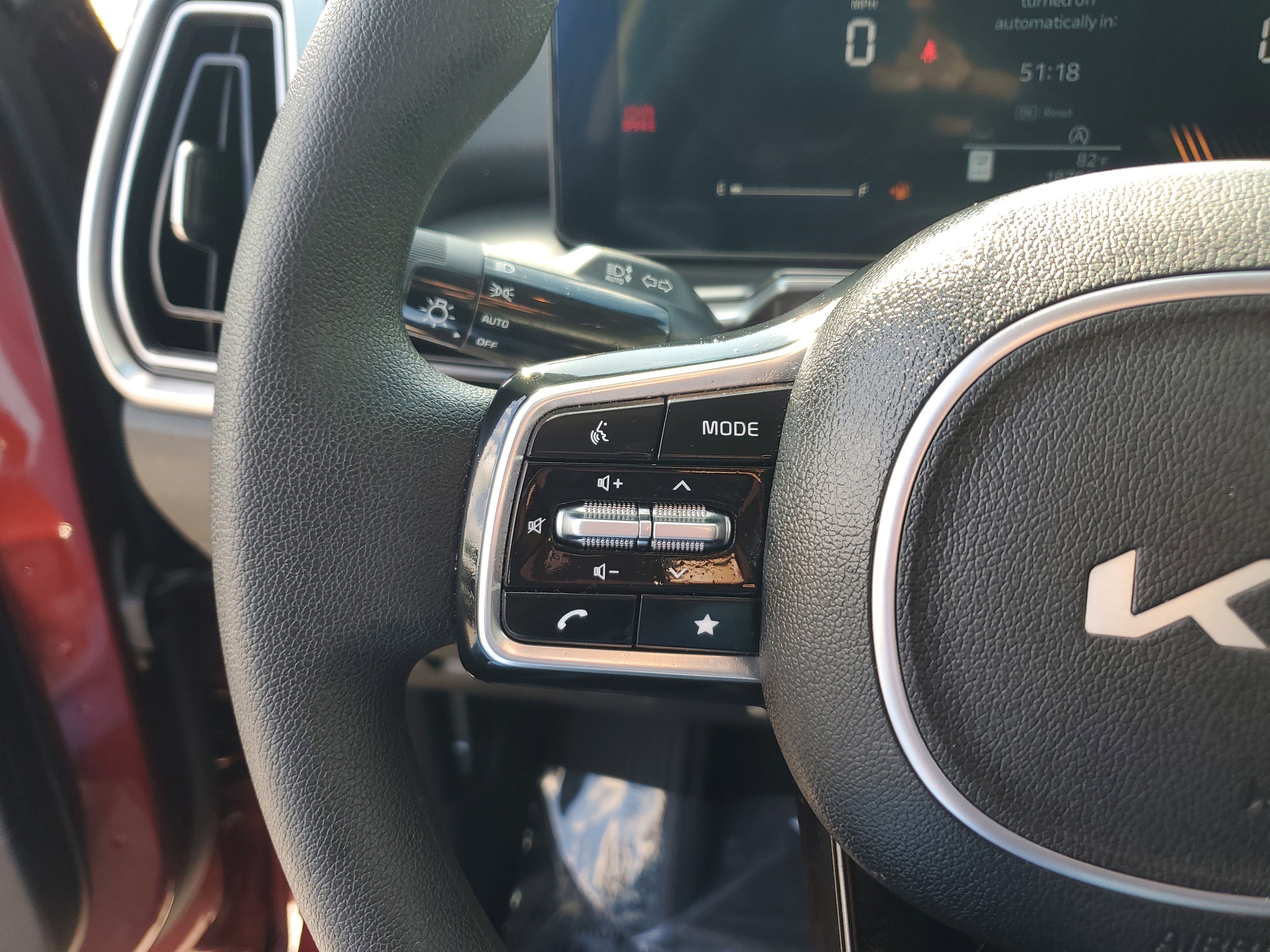 Used 2024 Kia Sorento LX image 21