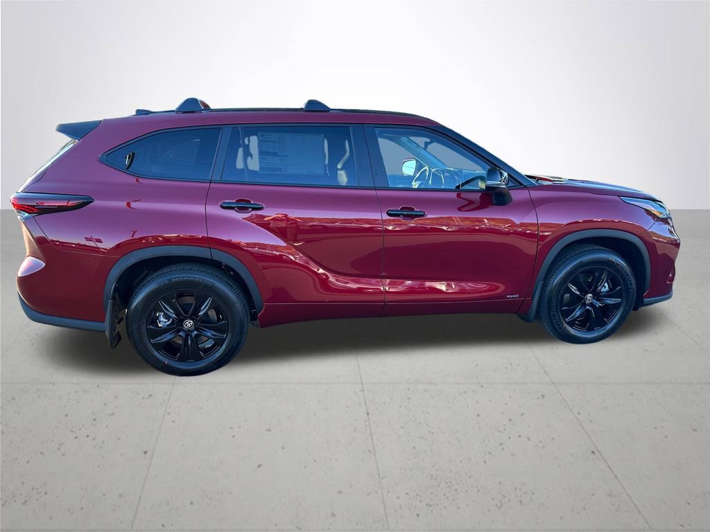 New 2025 Toyota Highlander XLE image 7