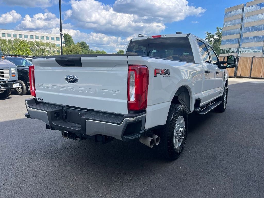 Used 2024 Ford F350 XLT w/ FX4 Off-Road Package AWD/4WD image 7