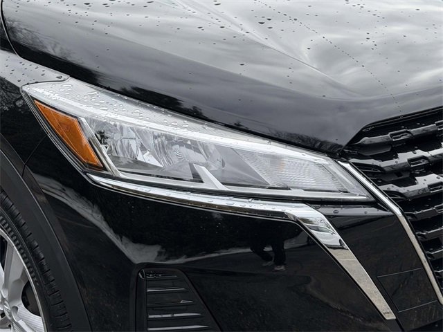 Used 2024 Nissan Kicks S image 8