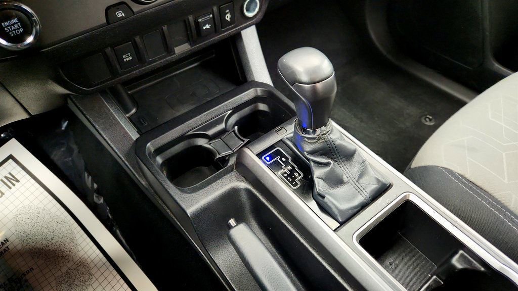 Used 2022 Toyota Tacoma TRD Sport w/ TRD Premium Sport Package image 14