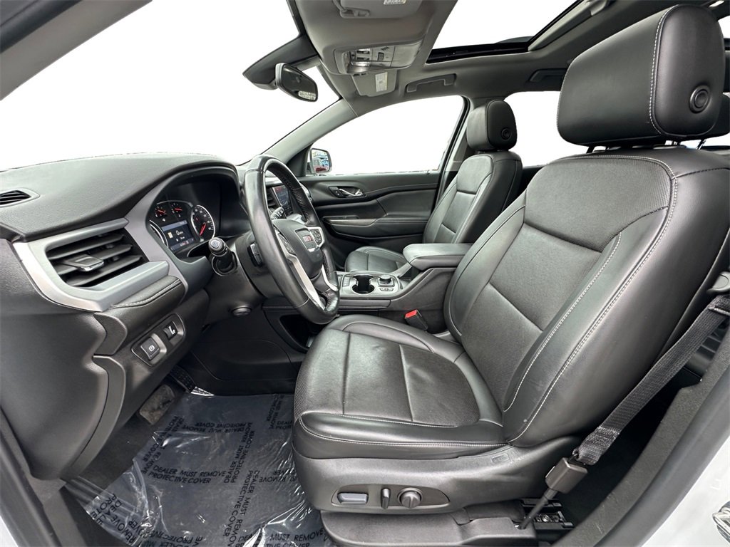 Used 2023 GMC Acadia SLT w/ Preferred Package image 9