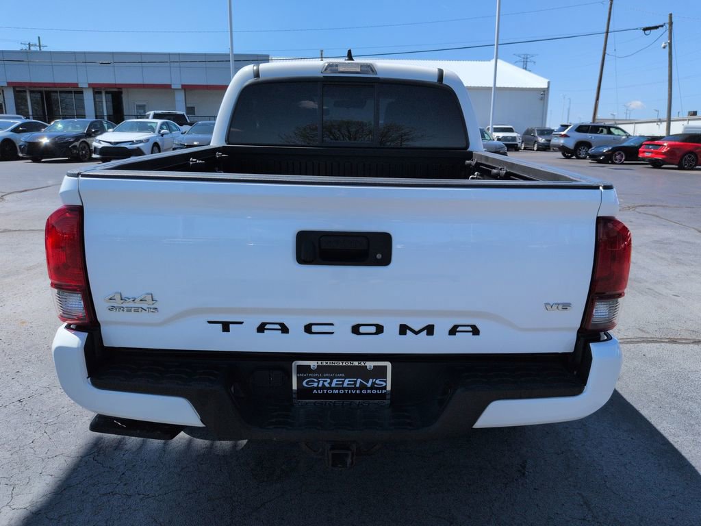 Used 2023 Toyota Tacoma SR AWD/4WD image 4