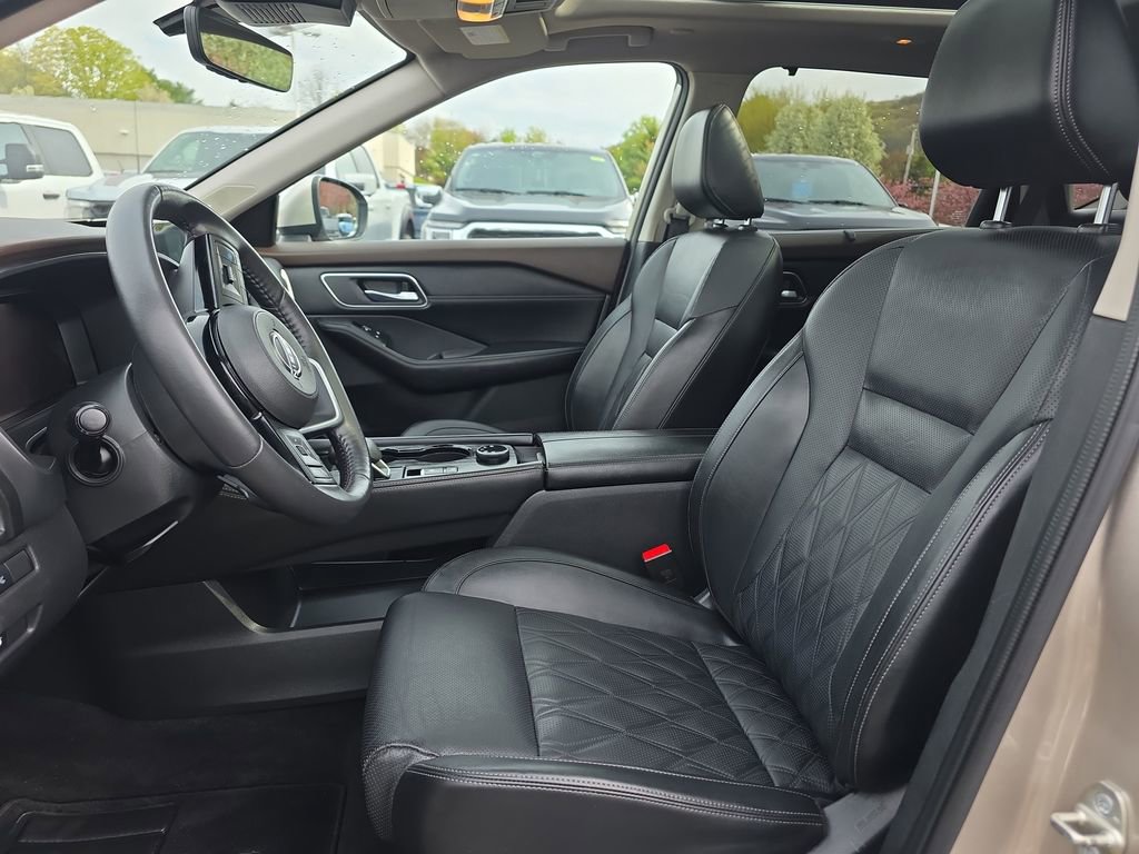 Used 2023 Nissan Rogue Platinum w/ Platinum Premium Package image 23