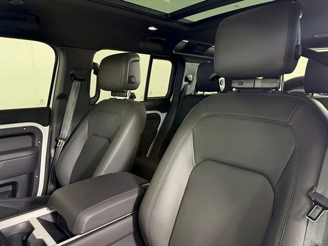 New 2026 Land Rover Defender 110 X-Dynamic SE AWD/4WD image 6