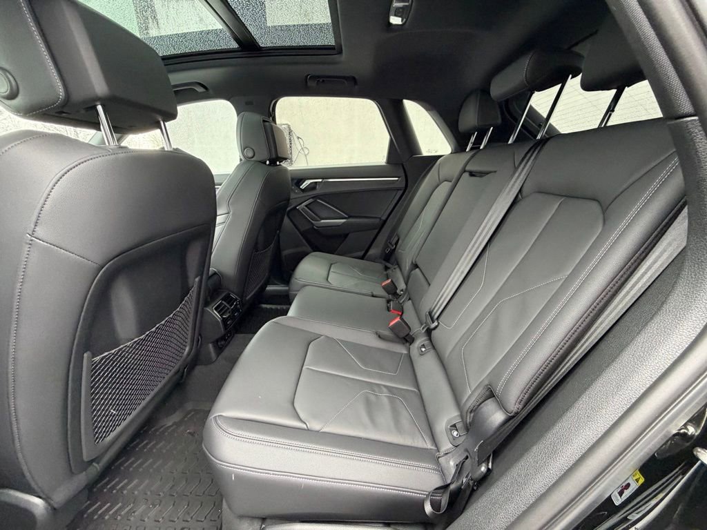 New 2025 Audi Q3 2.0T Premium image 16