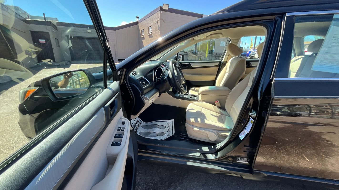 Used 2017 Subaru Outback 2.5i AWD/4WD image 17