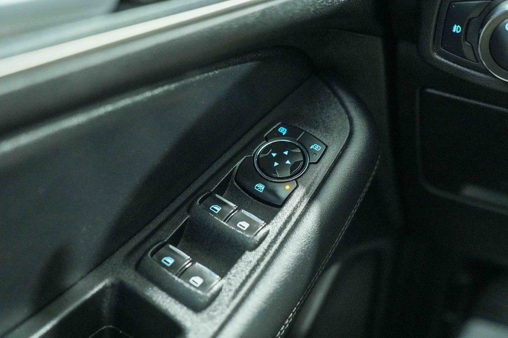 Used 2020 Ford Edge SEL w/ Cold Weather Package image 28