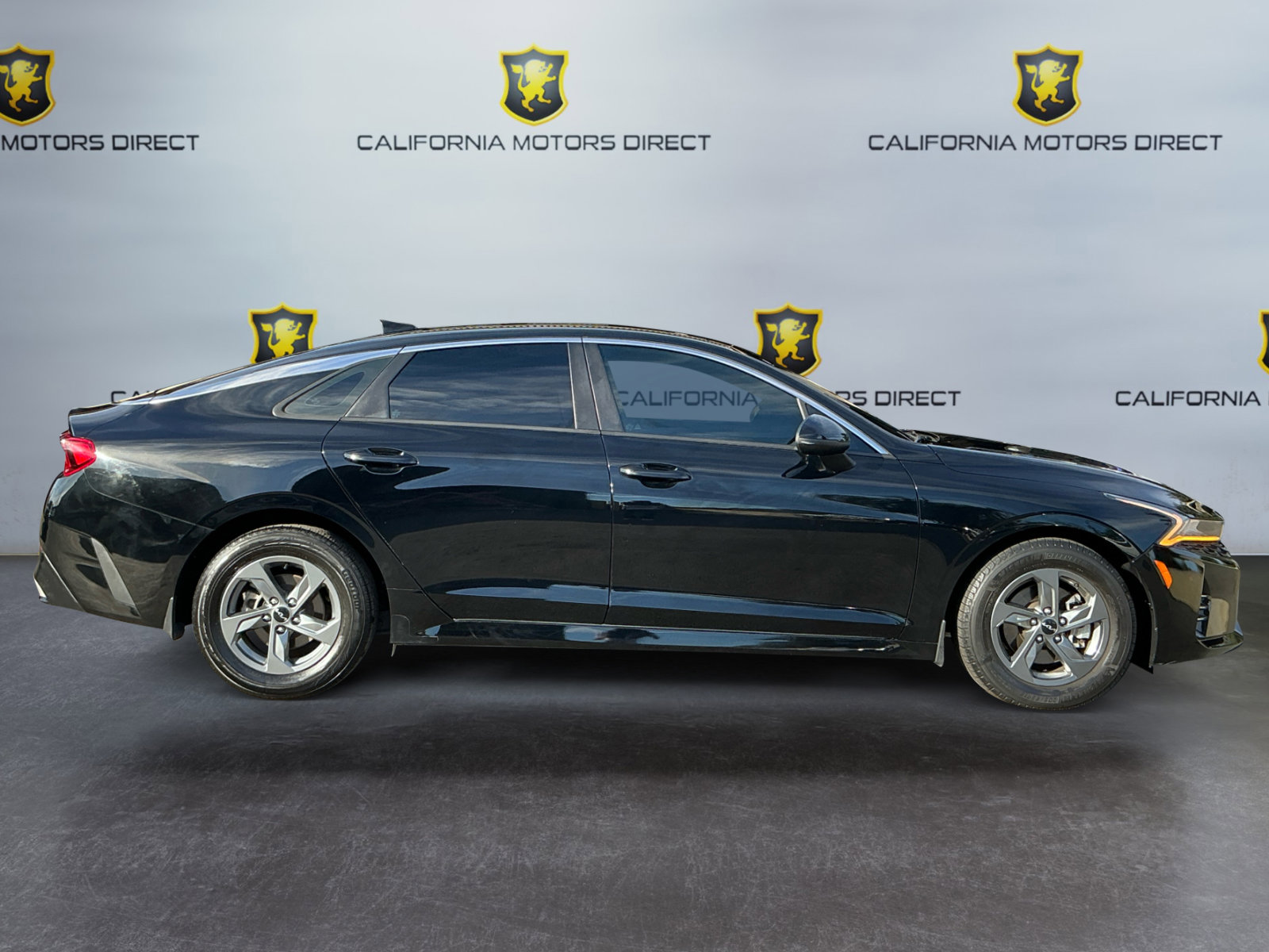 Used 2022 Kia K5 LX image 4