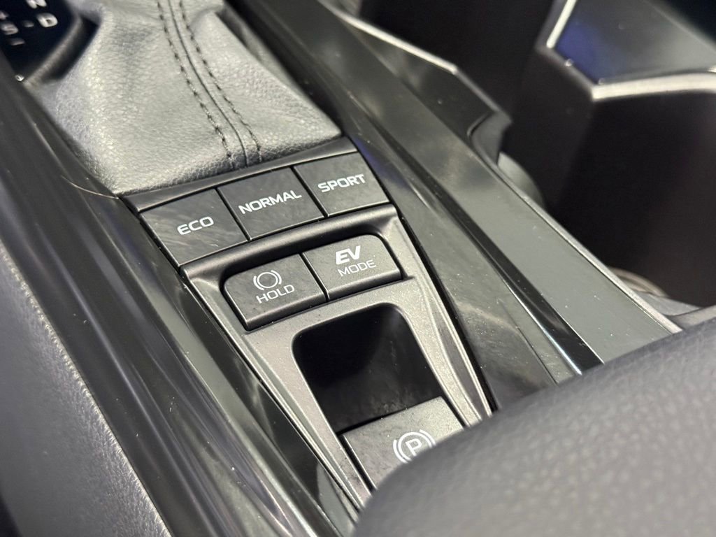 Certified 2025 Toyota Camry LE image 27