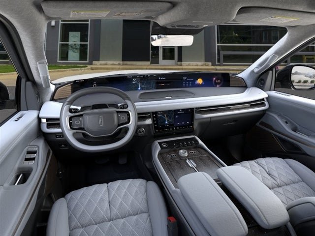 New 2026 Lincoln Navigator L Black Label AWD/4WD image 32