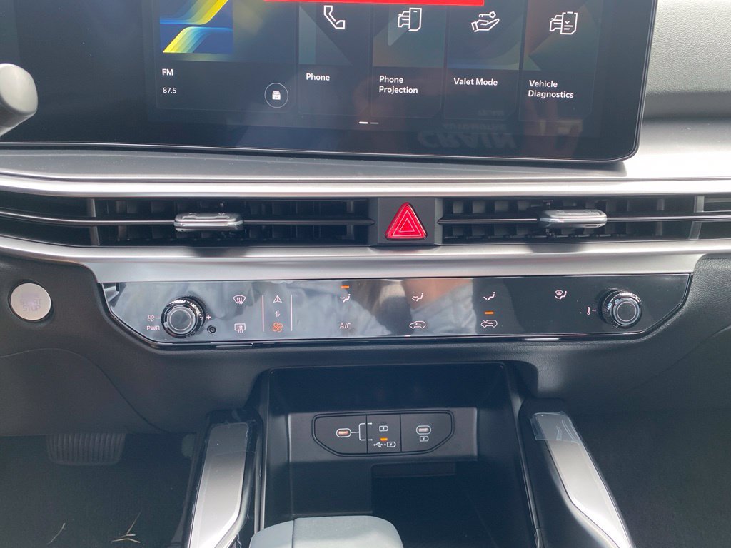 New 2026 Kia Sorento LX FWD image 16