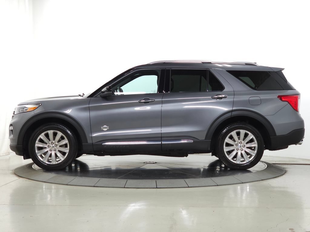 Used 2023 Ford Explorer King Ranch w/ Technology Package AWD/4WD image 4