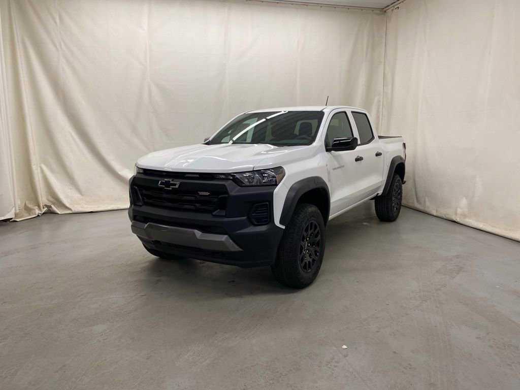 New 2026 Chevrolet Colorado Trail Boss AWD/4WD image 2