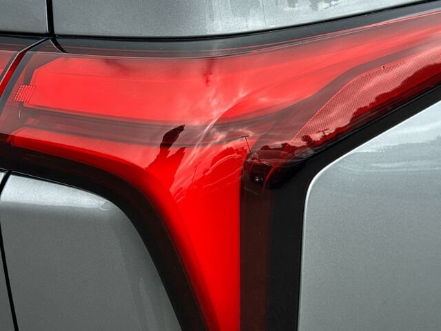 Used 2024 Chevrolet Blazer EV LT AWD/4WD image 33