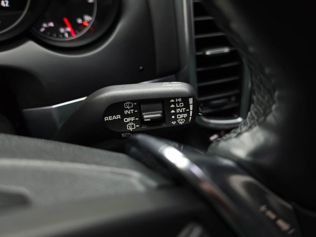 Used 2014 Porsche Cayenne GTS AWD/4WD image 23