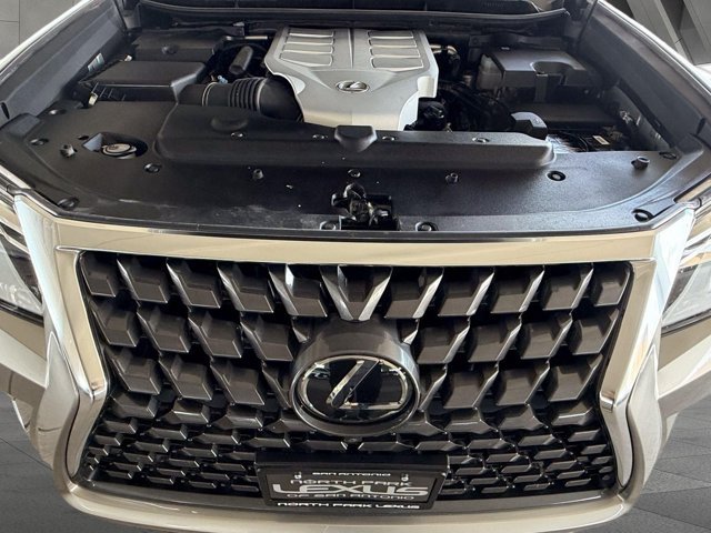 Certified 2020 Lexus GX 460 Luxury w/ Accessory Package AWD/4WD image 25