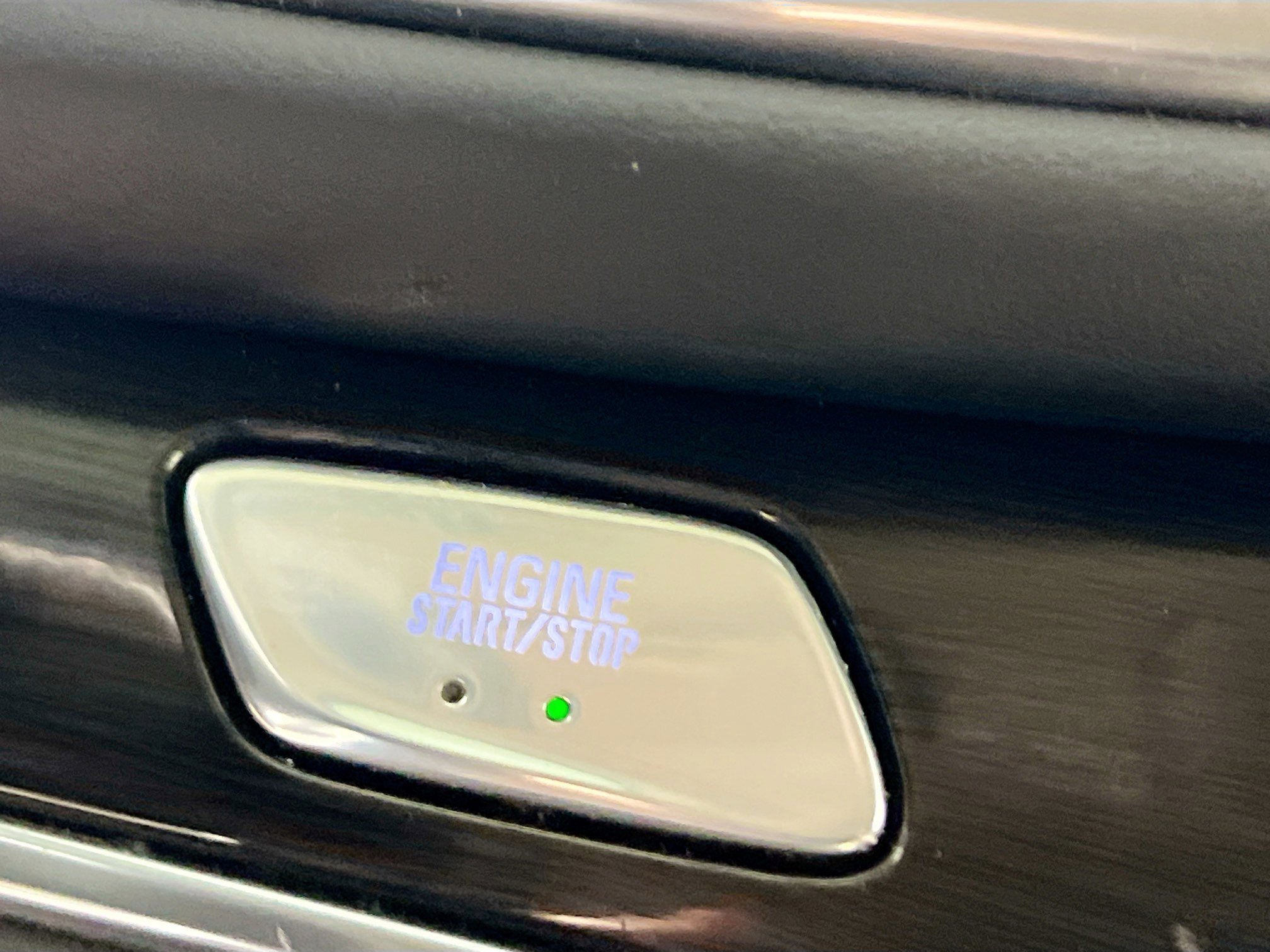 Used 2018 Buick Enclave Essence w/ Trailering Package FWD image 24